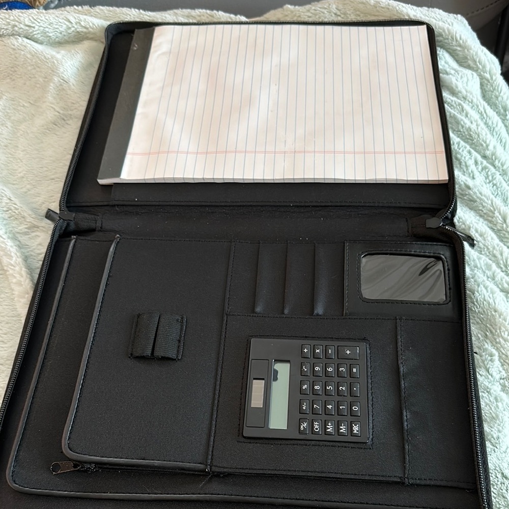 Leeds Black Portfolio with Notepad